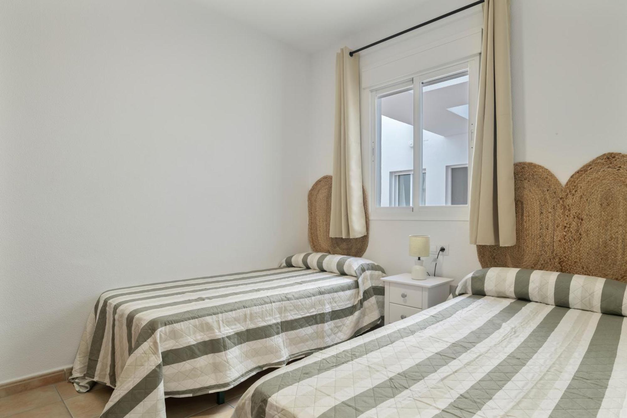 Apartamento Perez Zara 5 科尼尔-德拉弗龙特拉 外观 照片